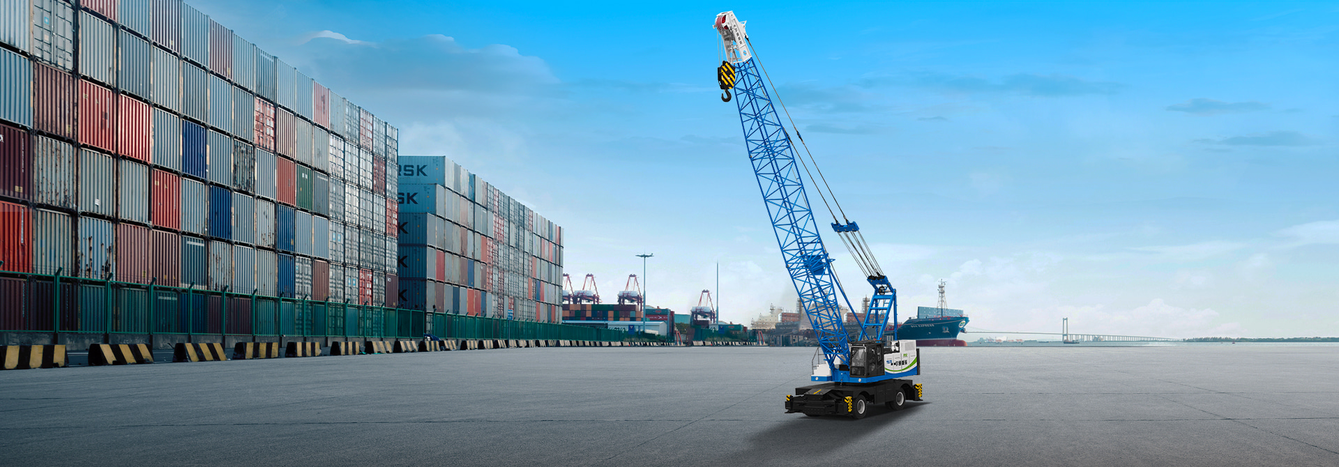 純電動(dòng)港口輪胎起重機(jī)